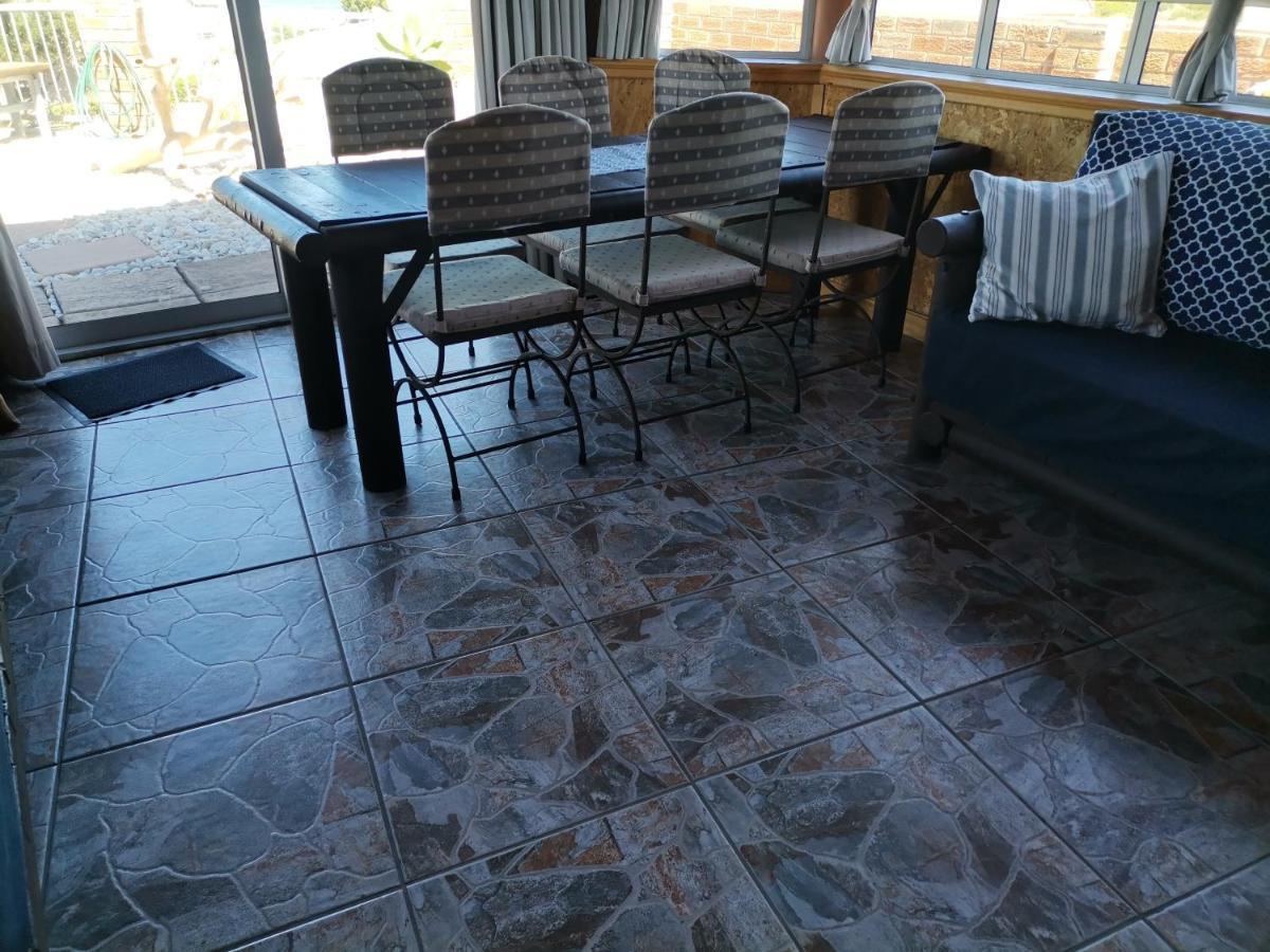 Walkerview Apartments Gansbaai Exteriör bild